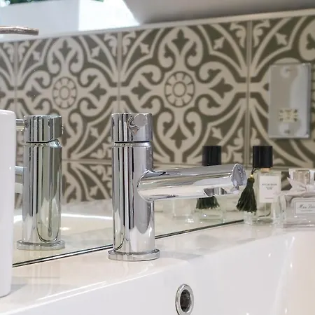 The Bribie * 해러게이트